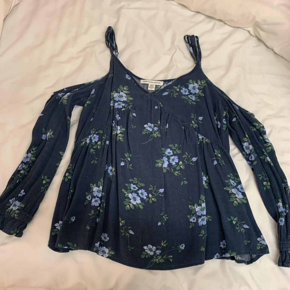 AMERICAN EAGLE TOP